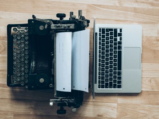 Machine à écrire vs macbook