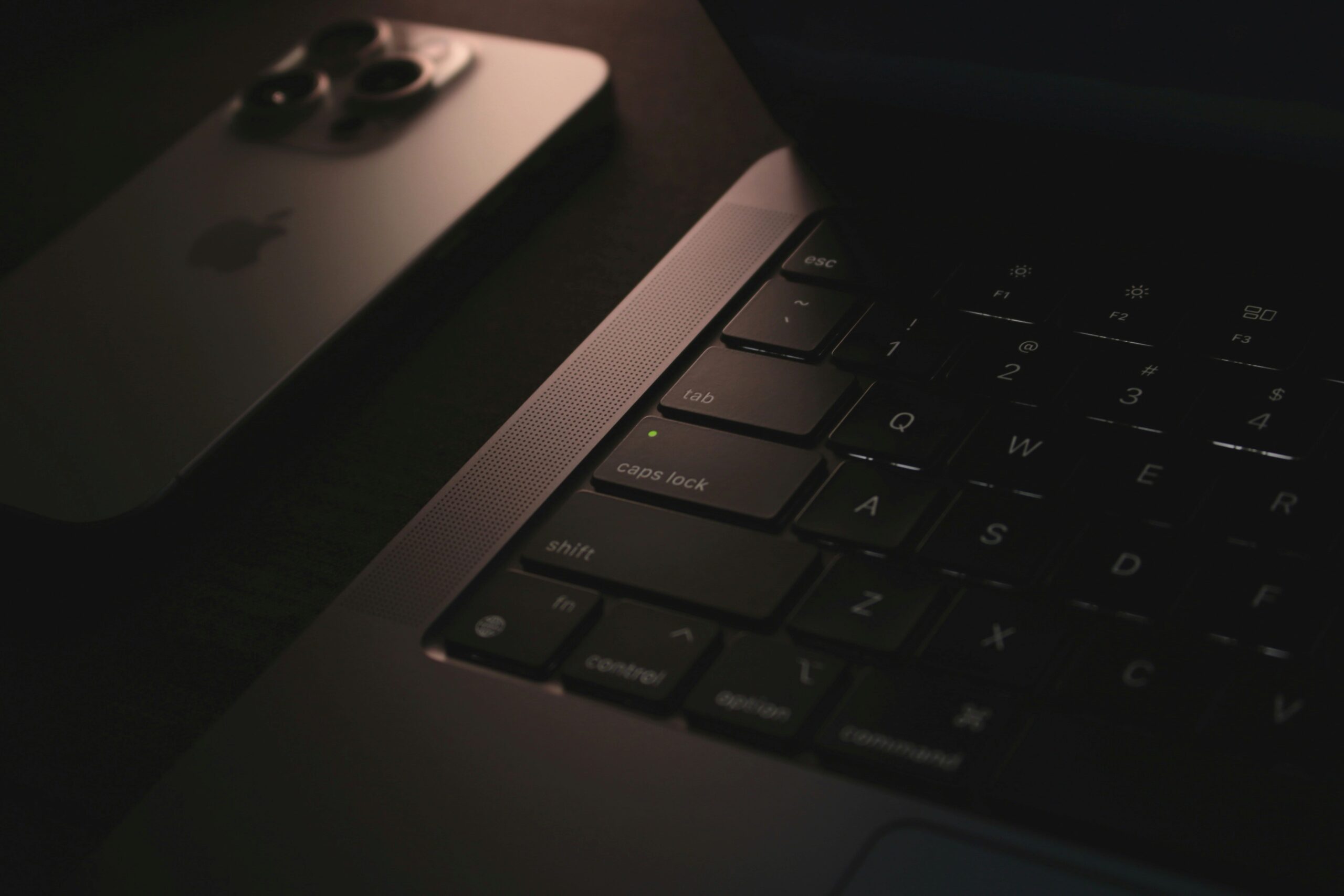 Clavier d'ordinateur portable lumière tamisée